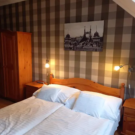 Europa Panzio Bed & Breakfast Eger