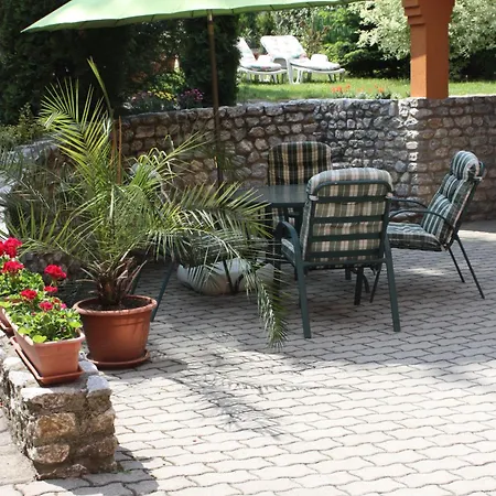 Couette-café Europa Panzio