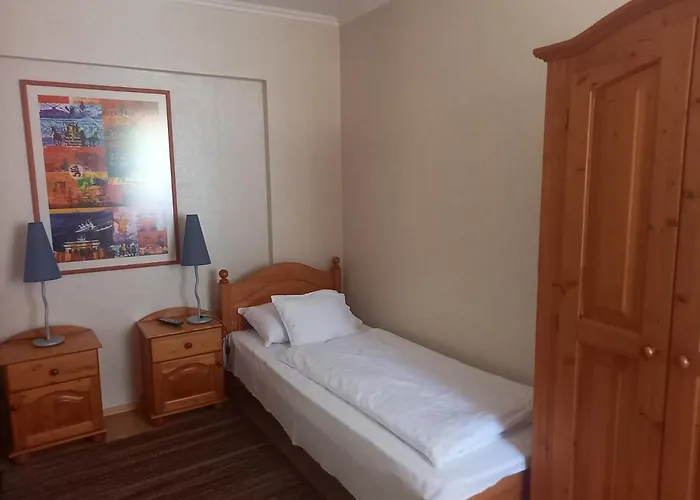 Europa Panzio Couette-café 3*