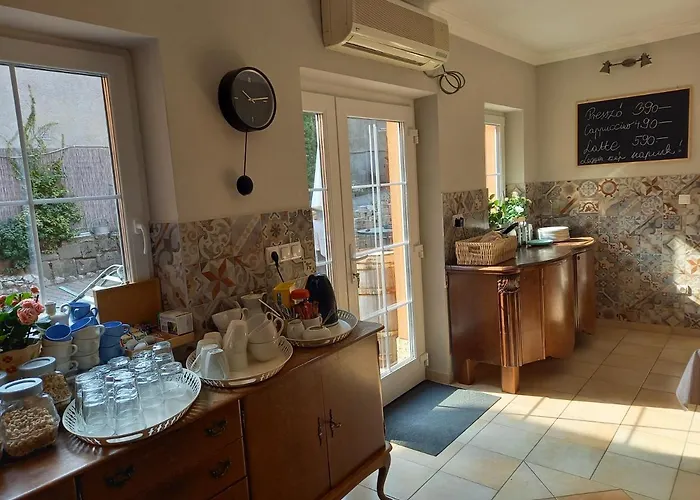 Couette-café Europa Panzio 3*