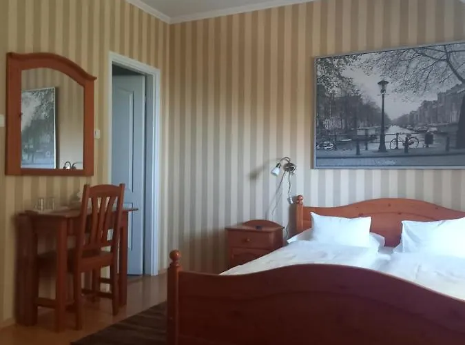 Couette-café Europa Panzio Eger